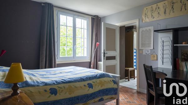 Maison à vendre 10 pièces 268 m² Condé-Sainte-Libiaire