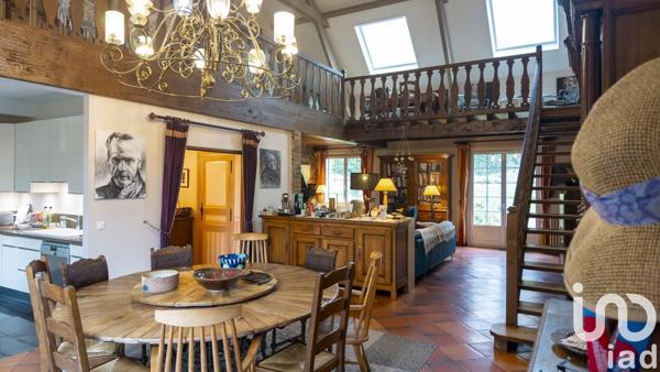 Maison à vendre 10 pièces 268 m² Condé-Sainte-Libiaire