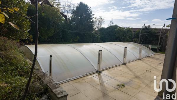 Maison à vendre 10 pièces 268 m² Condé-Sainte-Libiaire