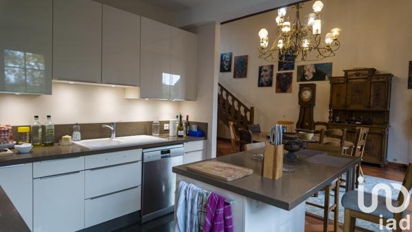 Maison à vendre 10 pièces 268 m² Condé-Sainte-Libiaire