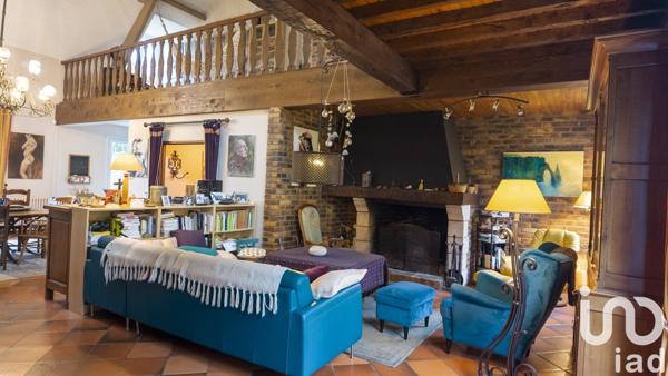 Maison à vendre 10 pièces 268 m² Condé-Sainte-Libiaire