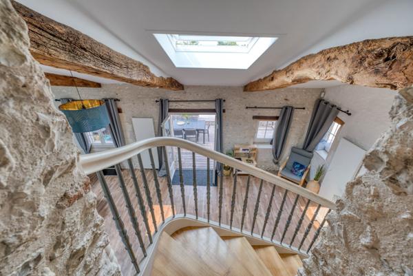 CHARMANTE CHARENTAISE RÉNOVÉE AVEC GITES A MÉDIS