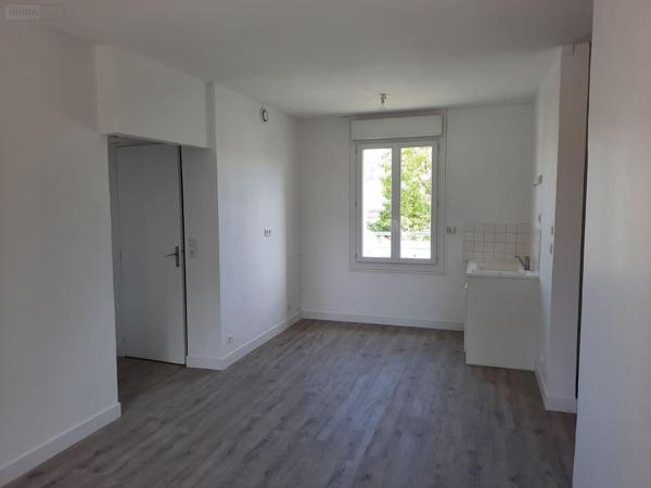 Appartement rénové à louer à Vailly-sur-Aisne dans l'Aisne (02370), ref : 02072/214