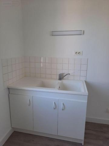 Appartement rénové à louer à Vailly-sur-Aisne dans l'Aisne (02370), ref : 02072/214