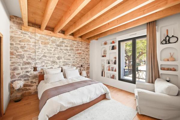 Hyères (83400) Maison familiale proche des plages et du centre-ville.