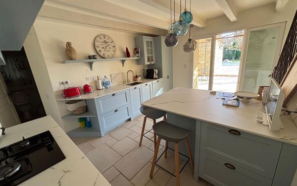 Maison à vendre    4 pièces • 195 m2 Sarrians