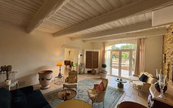 Maison à vendre    4 pièces • 195 m2 Sarrians