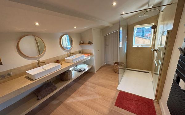 Maison à vendre    4 pièces • 195 m2 Sarrians