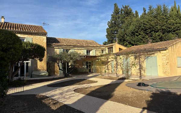 Maison à vendre    4 pièces • 195 m2 Sarrians