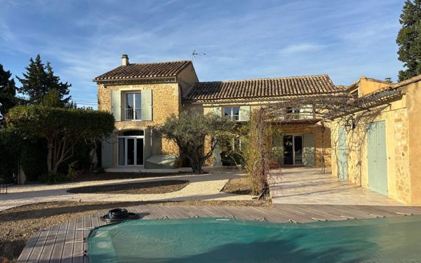 Maison à vendre    4 pièces • 195 m2 Sarrians