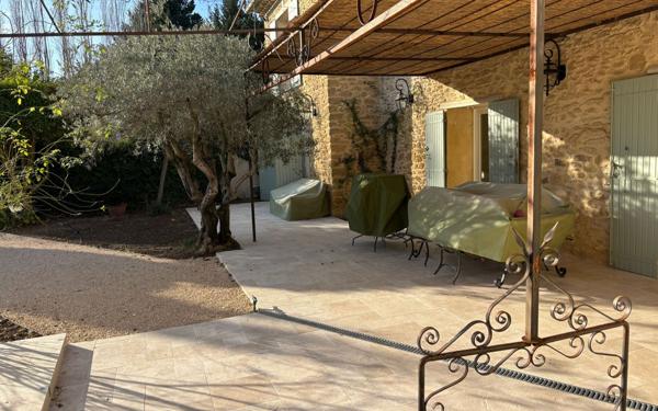 Maison à vendre    4 pièces • 195 m2 Sarrians