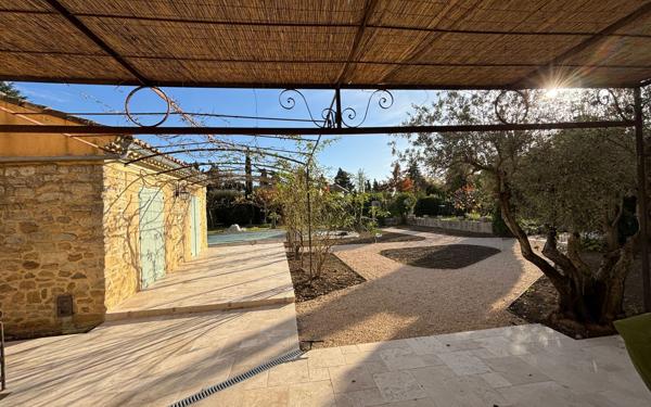 Maison à vendre    4 pièces • 195 m2 Sarrians