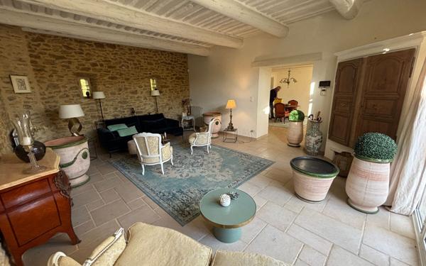 Maison à vendre    4 pièces • 195 m2 Sarrians