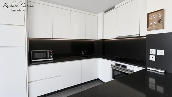 LA SEYNE SUR MER - A PROXIMITE DES COMMODITES - TRANSPORT -APPARTEMENT T2