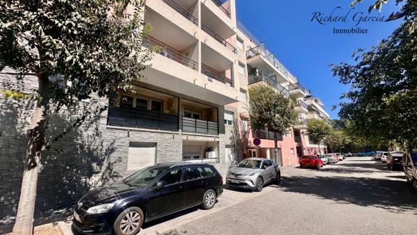 LA SEYNE SUR MER - A PROXIMITE DES COMMODITES - TRANSPORT -APPARTEMENT T2