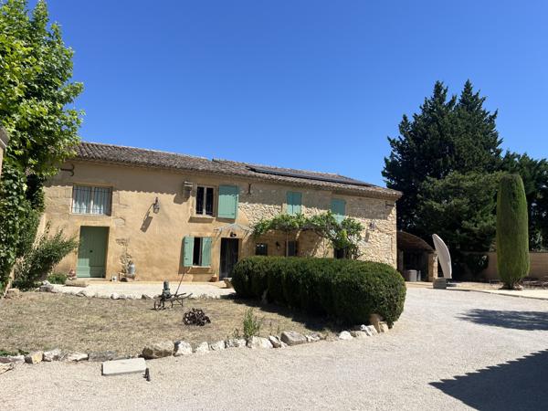 Maison 10 pièces - 300 m²