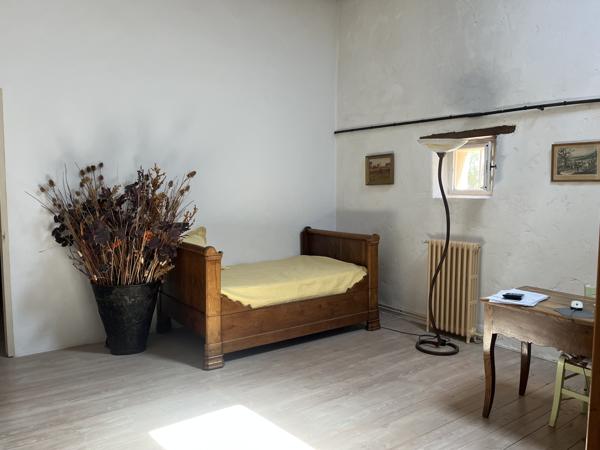 Maison 10 pièces - 300 m²