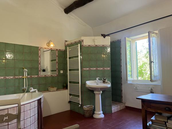 Maison 10 pièces - 300 m²