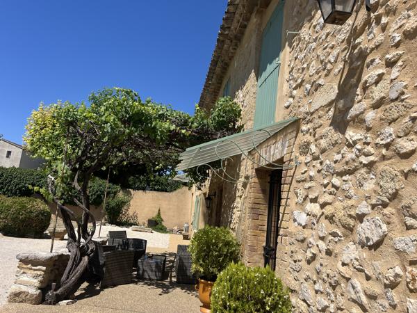 Maison 10 pièces - 300 m²