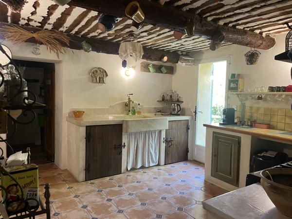 Maison 10 pièces - 300 m²