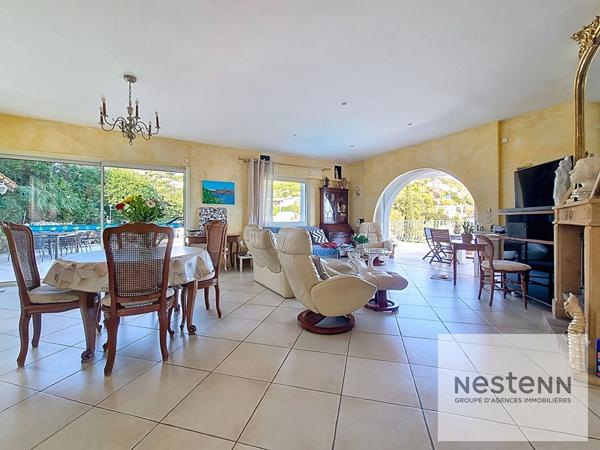 Les Issambres maison vue mer 4 chambres piscine