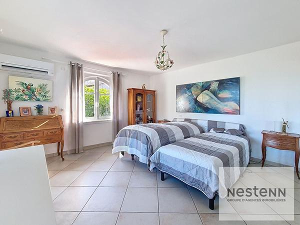 Les Issambres maison vue mer 4 chambres piscine