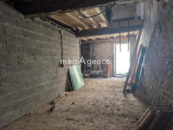 Maison à AMBERIEU-EN-BUGEY, 01500 - 2 pièces 210m²
