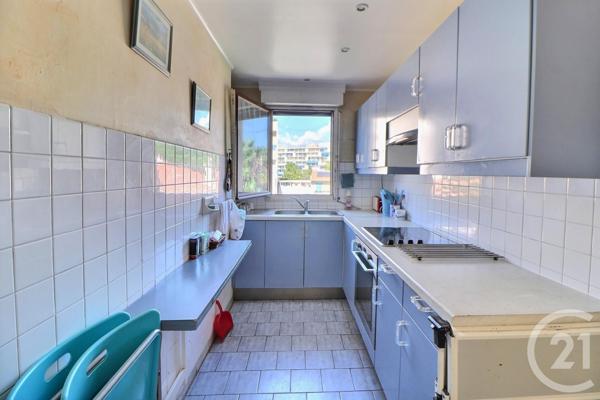 Appartement T2 à vendre  2 pièces - 49,76 m2 FREJUS - 83