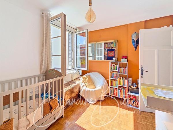 Appartement au calme à 900 m du RER