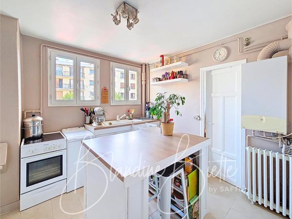 Appartement au calme à 900 m du RER