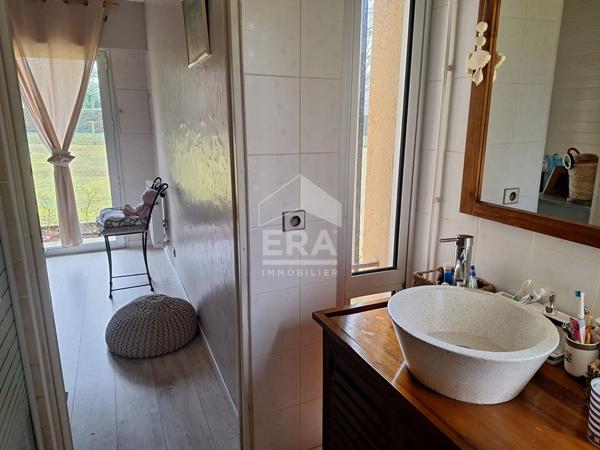 Maison à vendre à MENESPLET - 7 pièces avec piscine et terrain arboré