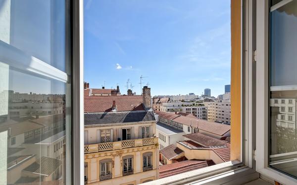 Appartement à vendre    2 pièces • 48,09 m2 Lyon 6