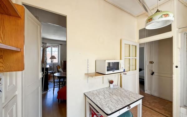 Appartement à vendre    2 pièces • 48,09 m2 Lyon 6