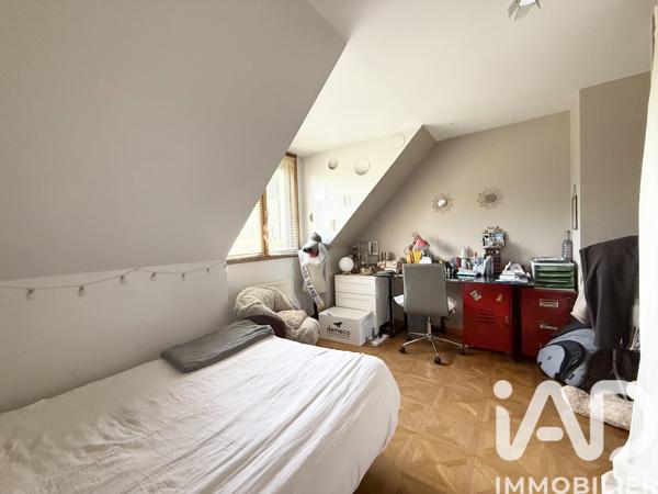 Maison à vendre 6 pièces 127 m² Vaux-le-Pénil