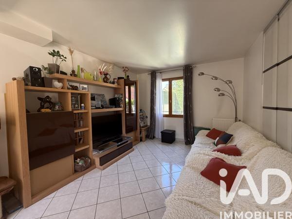 Maison à vendre 6 pièces 127 m² Vaux-le-Pénil