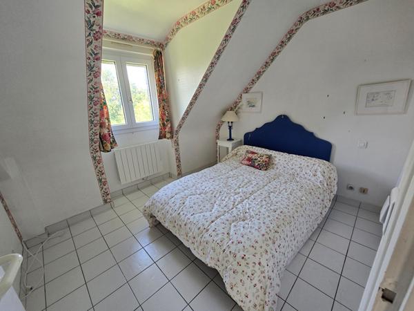 Maison lumineuse à vendre à Sarzeau - 5 chambres et jardin paisible !