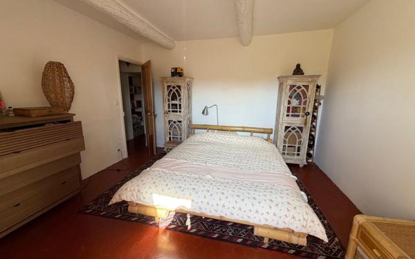 Maison à vendre    9 pièces •  Montfavet - Avignon