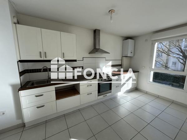 Location Appartement 3 pièces 64.85 m² - 8 RUE DE LA GAITE Fontaine 38600