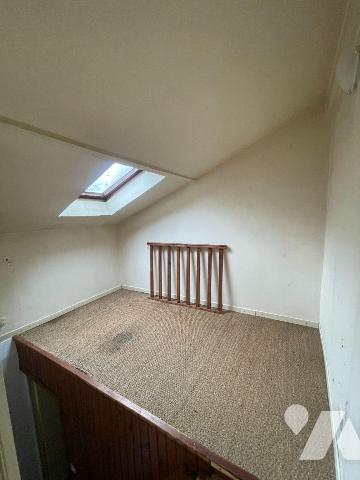 A ACHETER sur la commune de NOGENT-LE-ROTROU

Une maison d'habitation située en plein centre-...