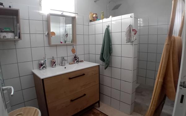 Maison à vendre    3 pièces •  Saint-Laurent-du-Maroni