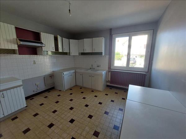 Maison à vendre |  Orval |  7 pièces | 174 m²