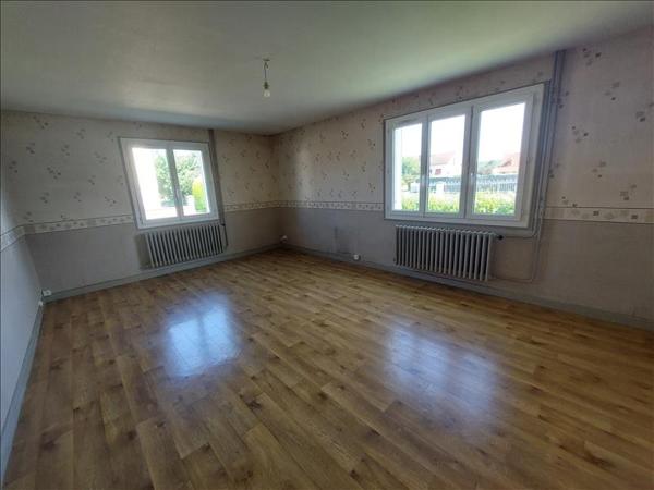 Maison à vendre |  Orval |  7 pièces | 174 m²