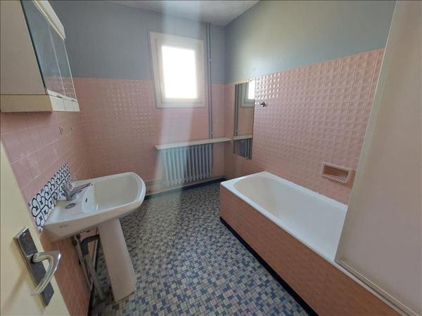 Maison à vendre |  Orval |  7 pièces | 174 m²