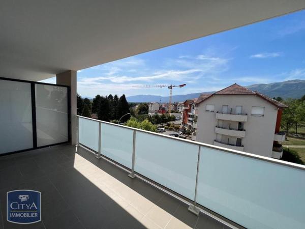 Appartement à louer 2 pièces 43.78m²