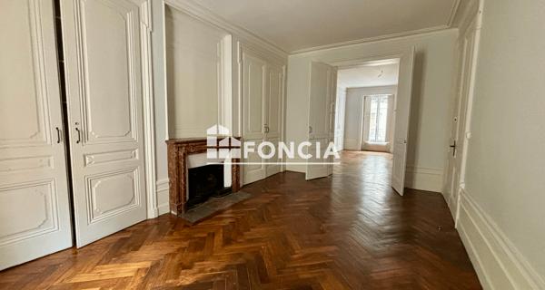 Location Appartement 5 pièces 100.46 m² - Lyon 69002