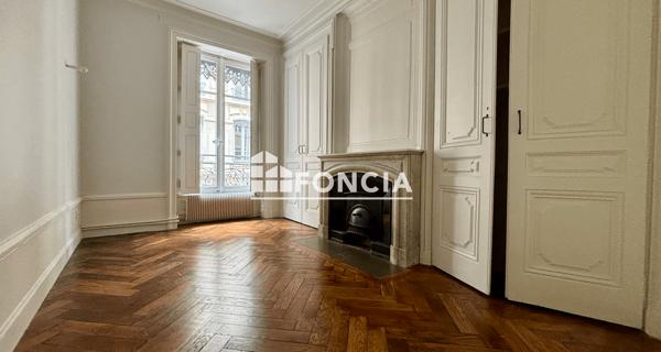 Location Appartement 5 pièces 100.46 m² - Lyon 69002