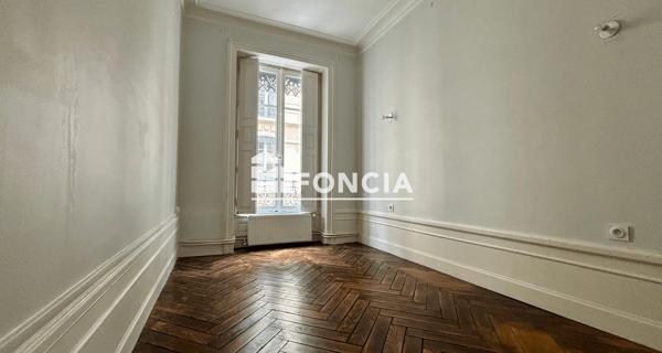 Location Appartement 5 pièces 100.46 m² - Lyon 69002