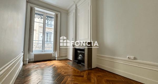 Location Appartement 5 pièces 100.46 m² - Lyon 69002