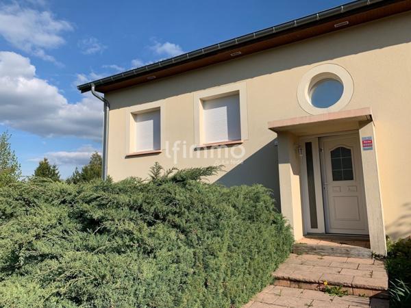 Maison dans lotissement Charmes