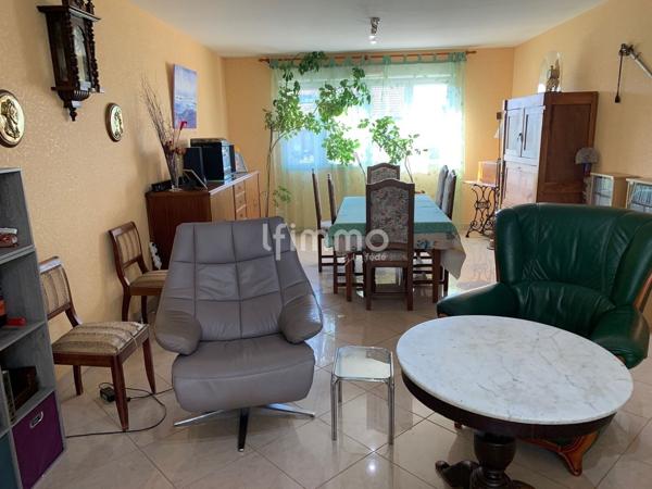 Maison dans lotissement Charmes